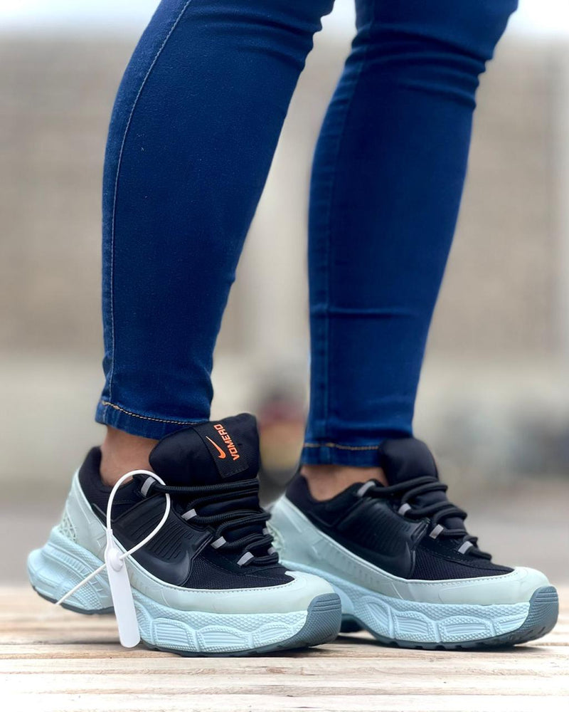 Nike Vomero 5 II