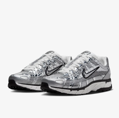 🌟¡Atrévete a brillar con Nike plateados!💫
💥Tu look + Nike plateados = combinación imparable💥