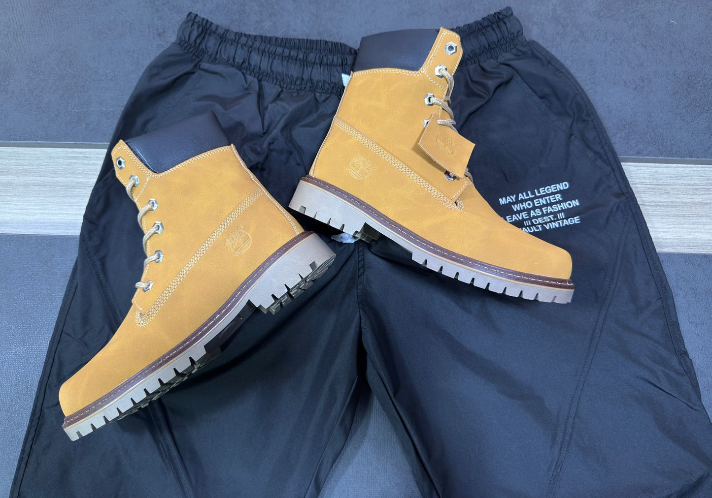 Combo Urban Trek™¡Botas que pisan fuerte. Joggers que fluyen contigo!