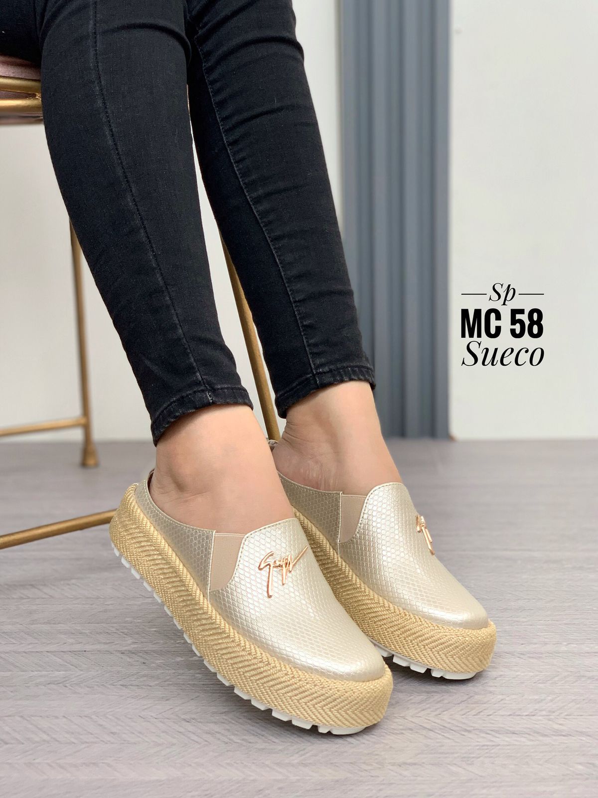 💖 GlamFeet™–¡Donde el Estilo se Encuentra con la Comodidad!