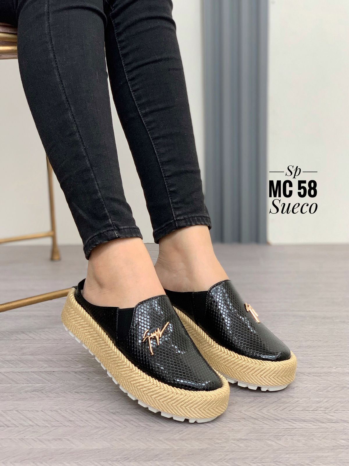 💖 GlamFeet™–¡Donde el Estilo se Encuentra con la Comodidad!